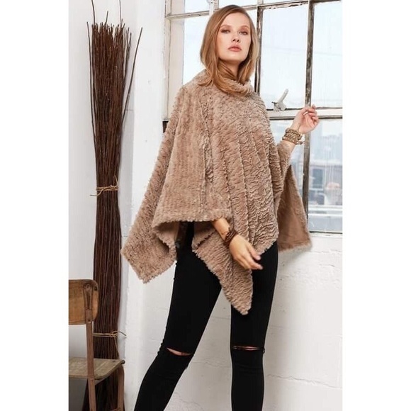 🆕Back to Cool | Plush Fur High Neck Poncho - Picture 3 of 4